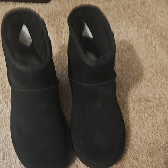 Koolaburra Black Ankle Boots With Leopard Print - Picture 5 of 6